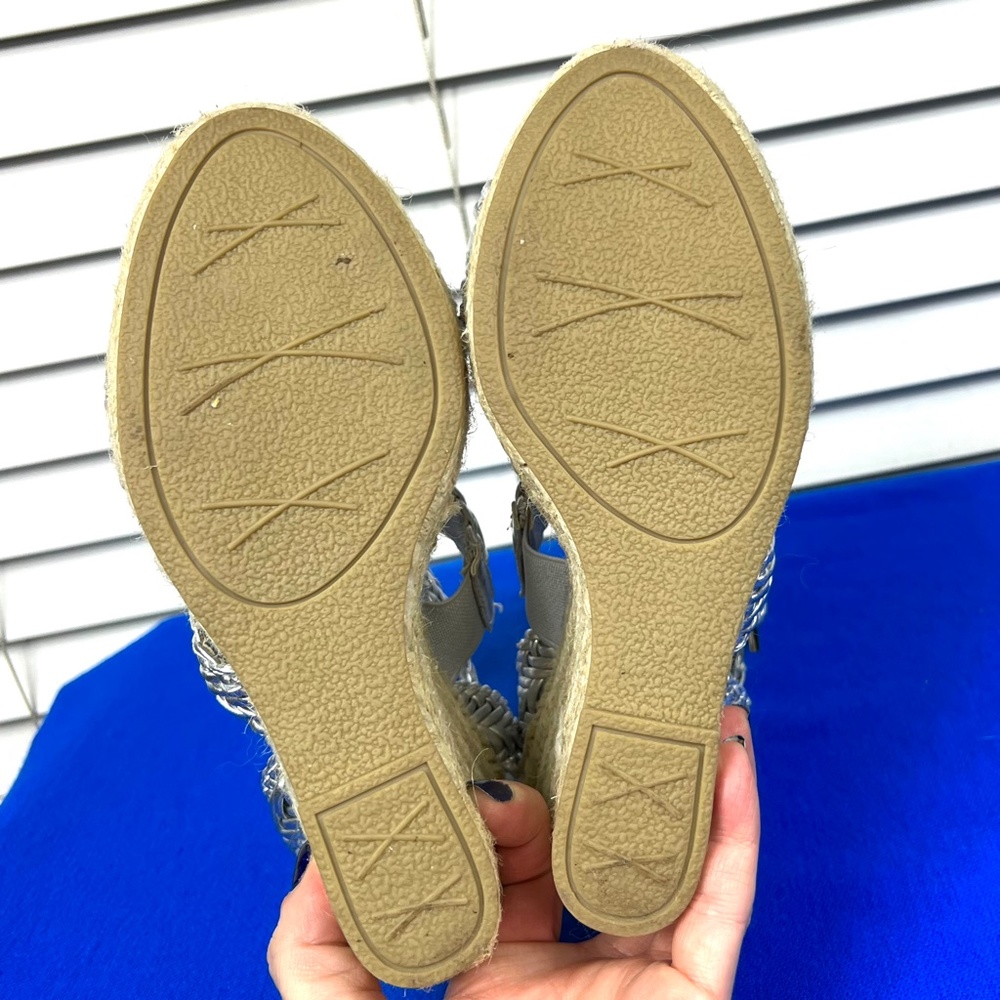 🚫SOLD! NWOT |•APOSTROPHE•| Metallic Silver Espadrille 'Audrey' Sandal - Picture 7 of 11